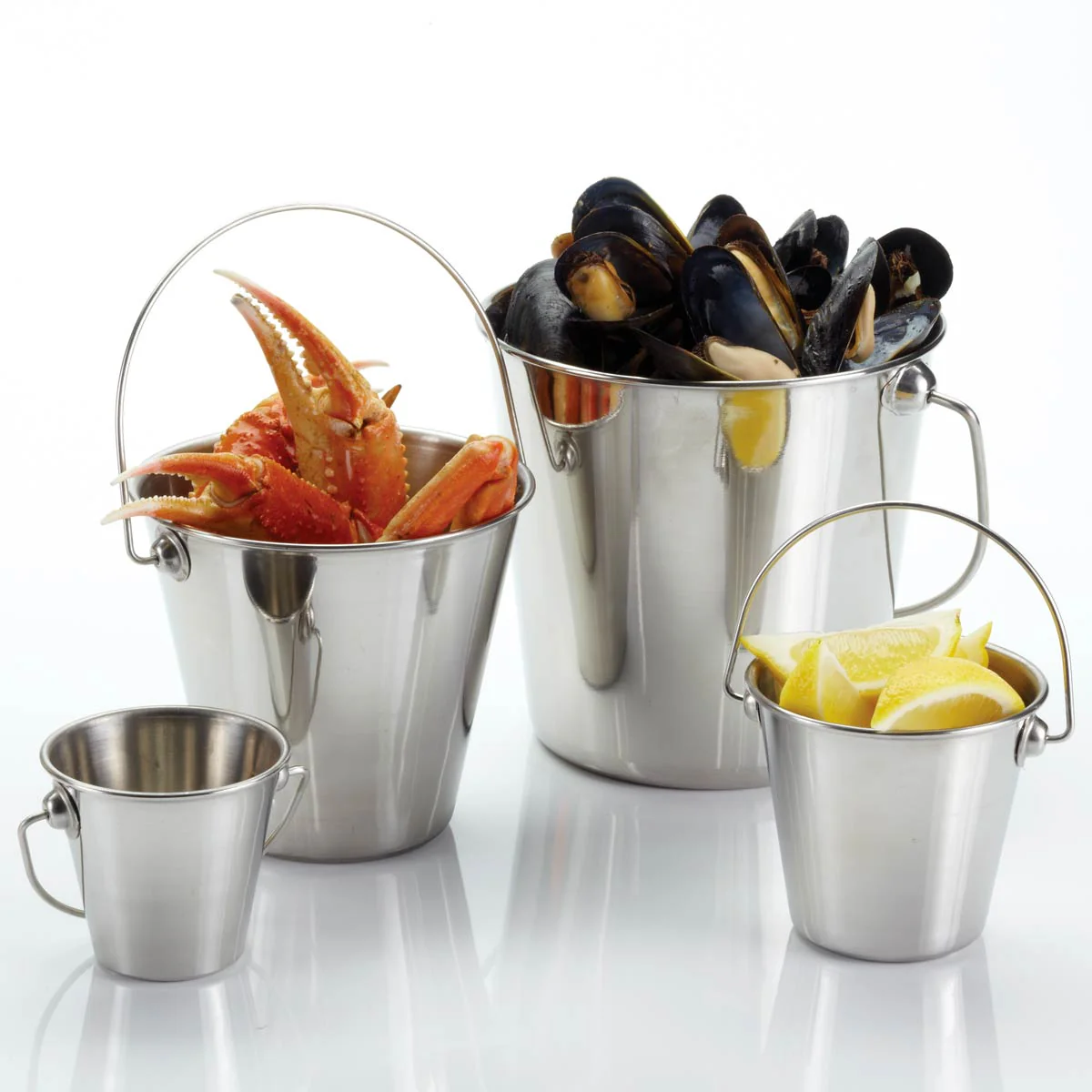 American Metalcraft SSP61 Stainless Steel Deluxe Pail, w/ Wire Handle, 2 qt. - Image 2