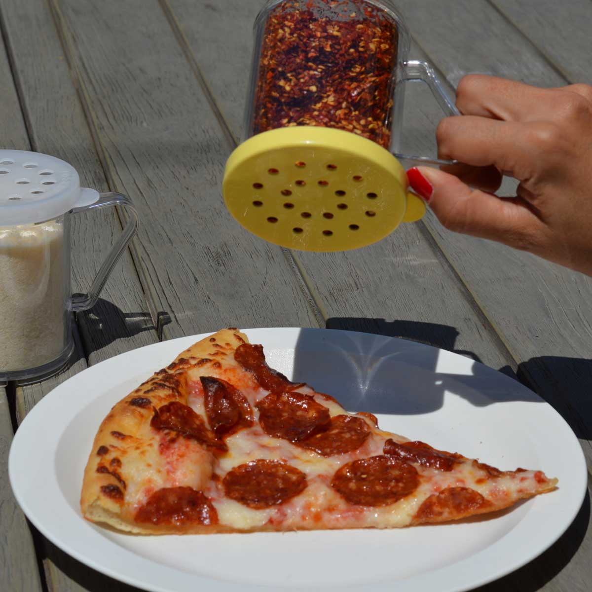 Cambro 96SKRLC405 Camwear Replacement Cheese Lid, Yellow - Image 3