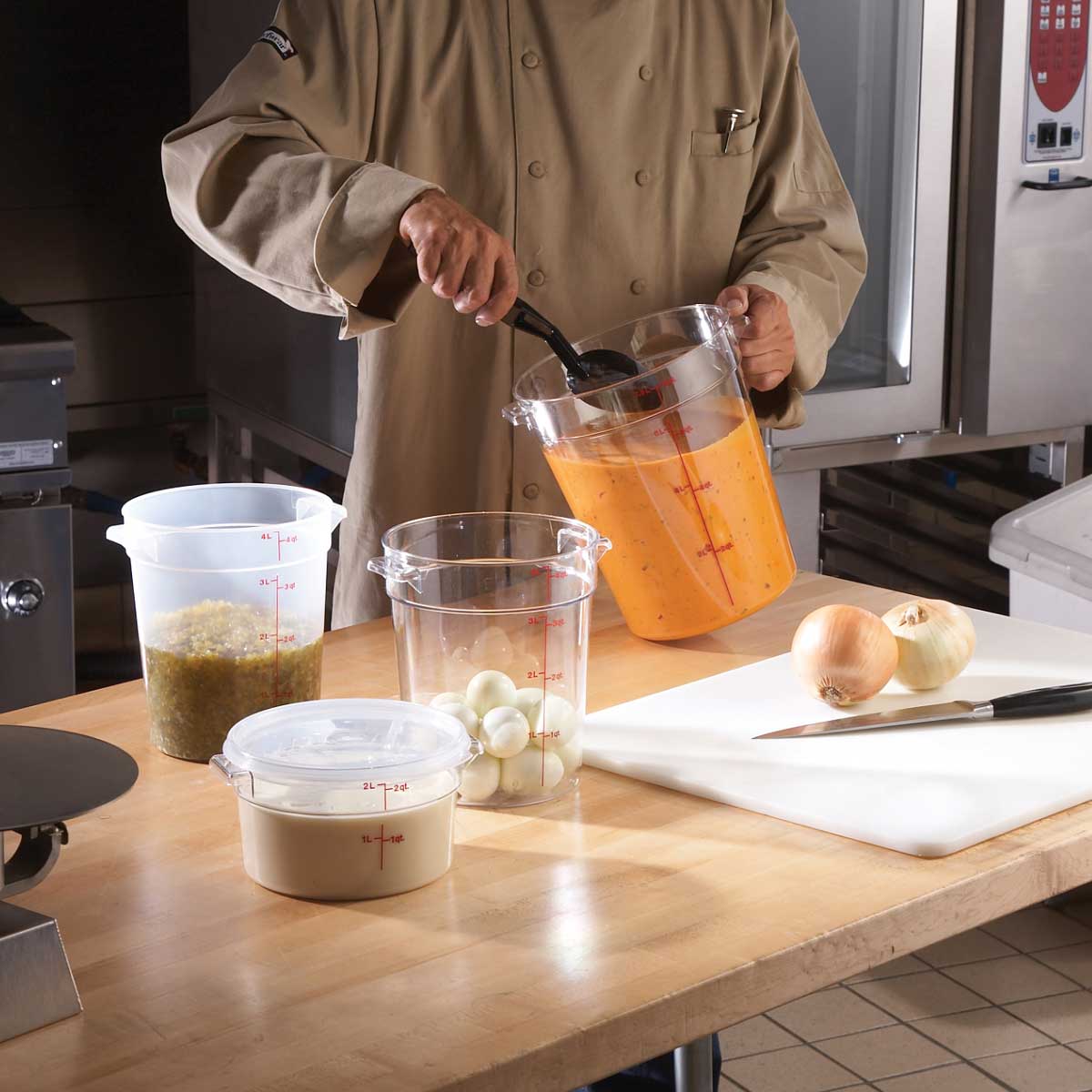 Cambro RFSCW4135 Camwear Round Storage Container, Clear, 4 qt. - Image 3