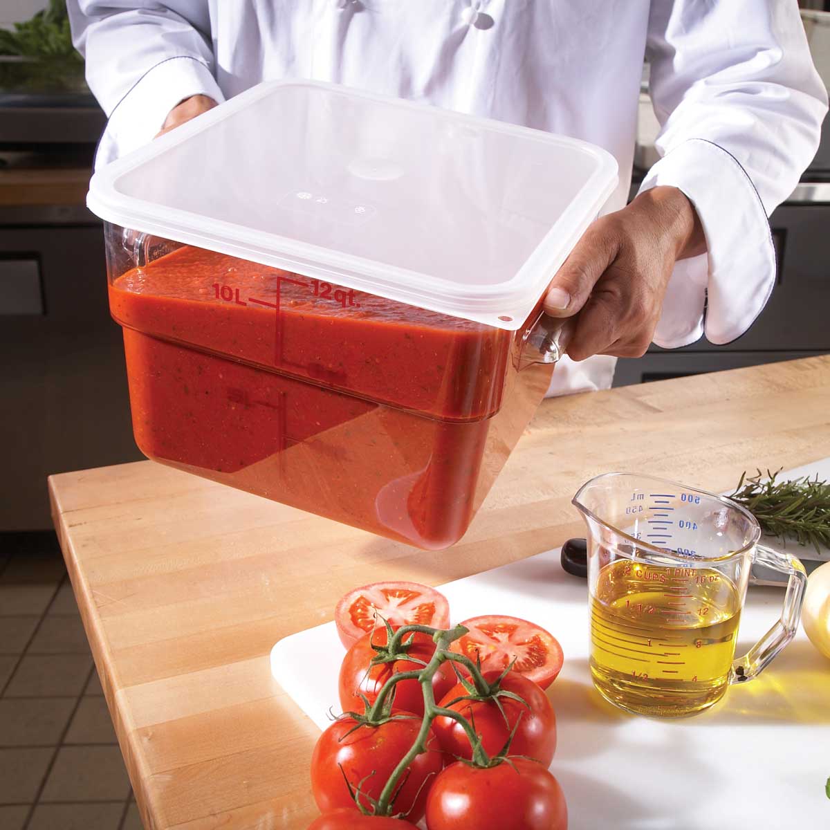 Culinary Essentials by Cambro 12SFSCW135 CamSquare Camwear Storage Container, Clear, 12 qt. - Image 4