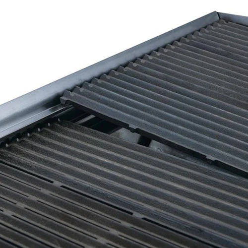 Dukers DCCB36 Gas Countertop Charbroiler, Radiant, 3 Burners, 36" - Image 6