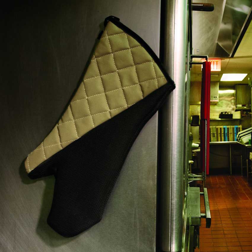 San Jamar 810CM17 BestGrip Oven Mitt, 17" - Image 2
